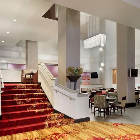 ฮิลตันฟอร์ตเวย์นแอทเดอะแกรนด์เวย์นคอนเวนชั่นเซนเตอ Hotel ฟอร์ตเวน ภายนอก รูปภาพ