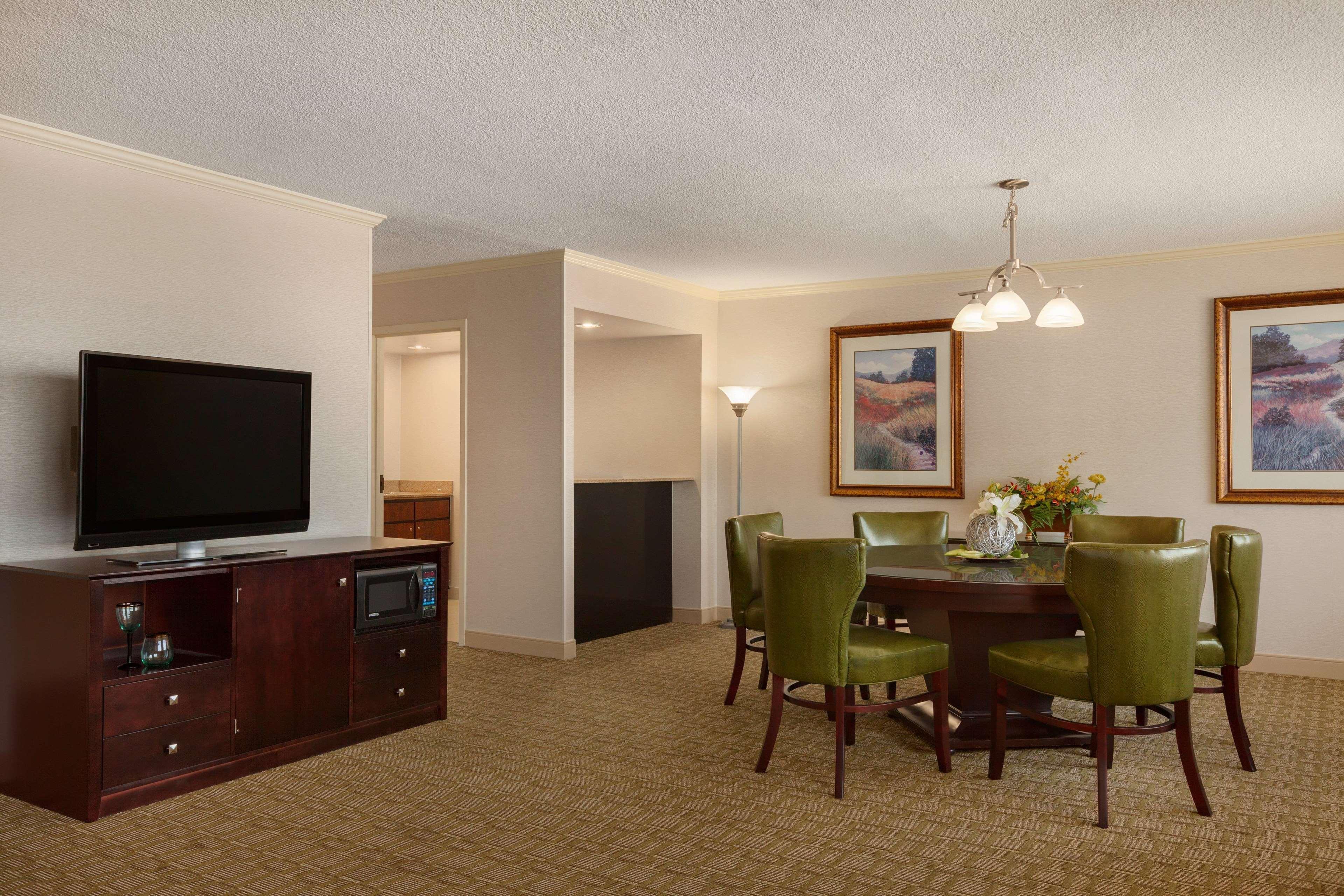 ฮิลตันฟอร์ตเวย์นแอทเดอะแกรนด์เวย์นคอนเวนชั่นเซนเตอ Hotel ฟอร์ตเวน ภายนอก รูปภาพ